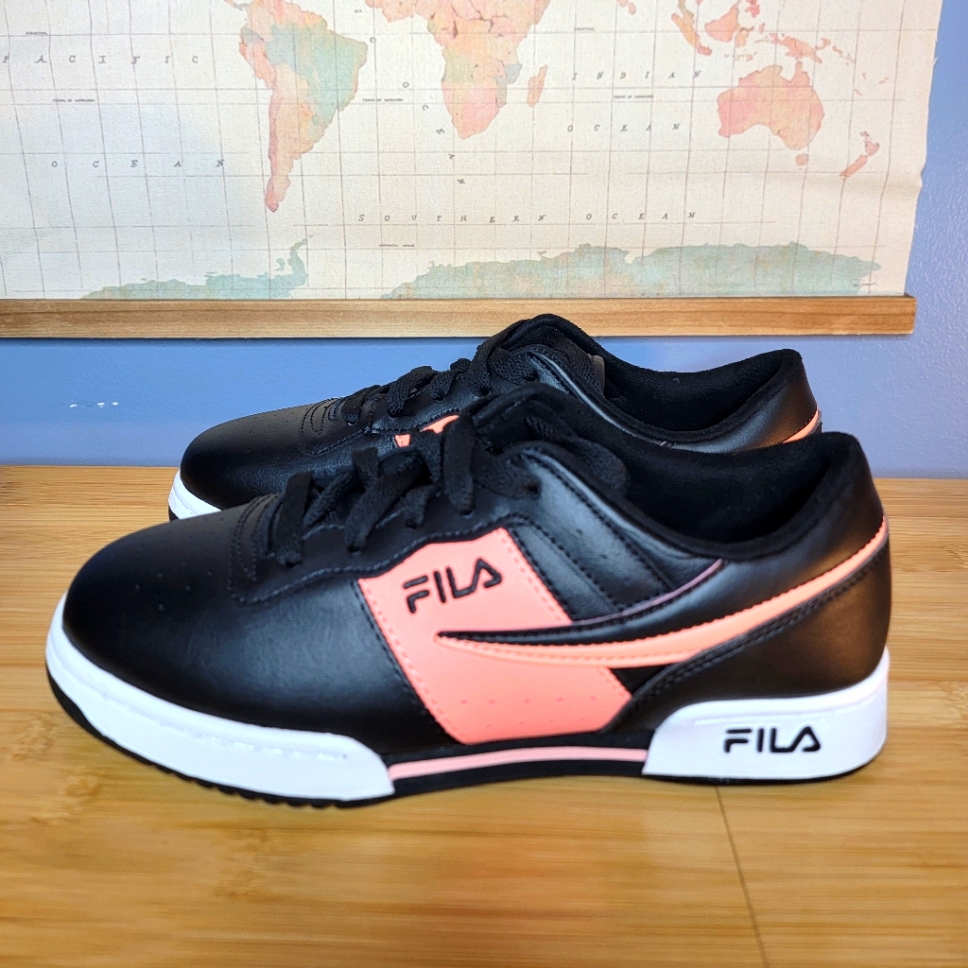 Brand New Fila Original Fitness Sneakers Womens Size 80